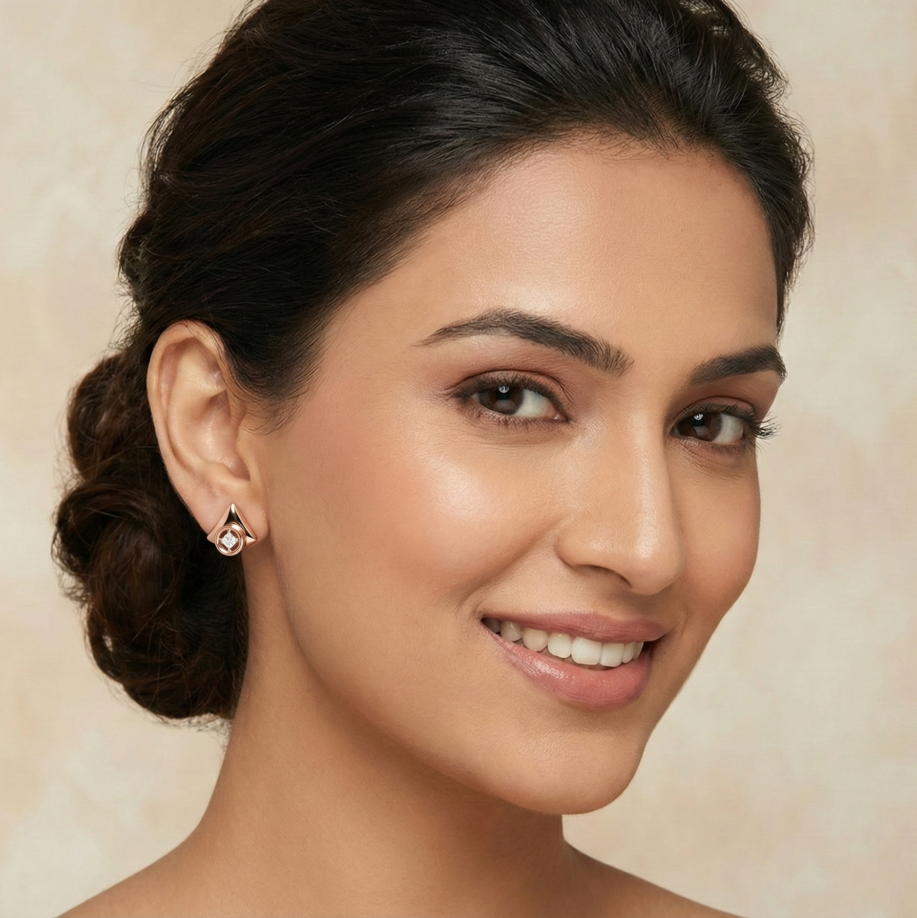 Minimal Triangle Diamond Gold EarRing