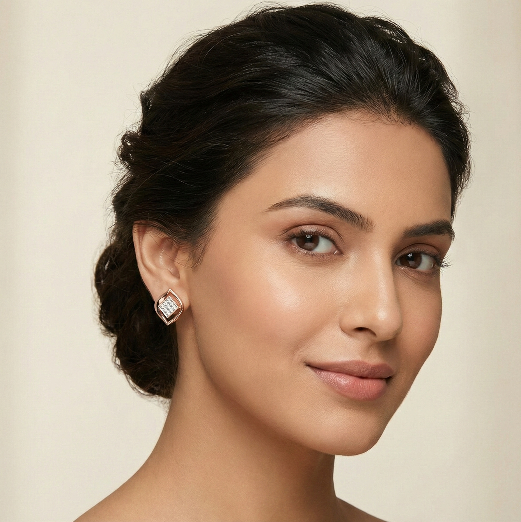 Diamond Shape Frame Diamond Gold EarRing