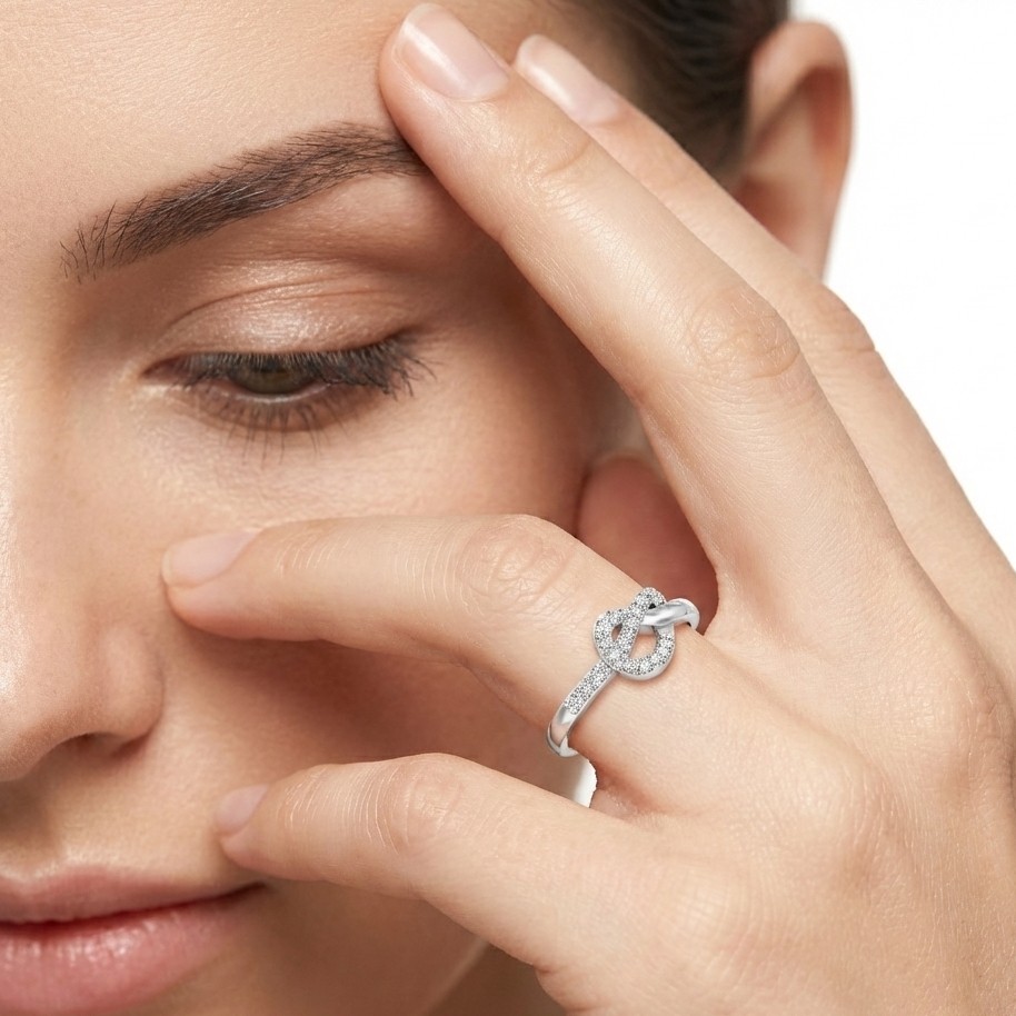 Eternal Loop Diamond Platinum Ring
